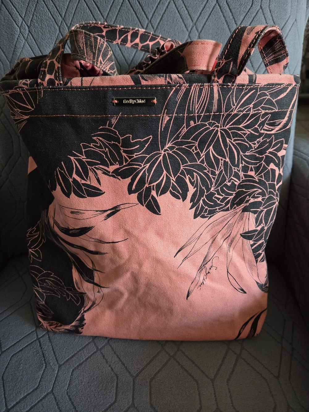 🩷See By Chloe Peach & Black Tropical Paradise Canvas Tote🩷